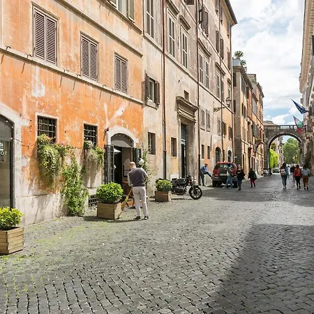 R.c. Cappellari Charming Campo De Fiori Lägenhet *
